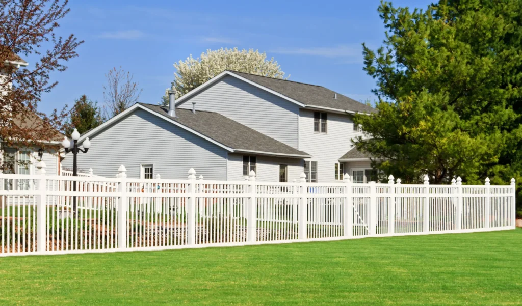 Fence Building Impacts Property Value